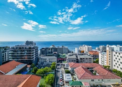 Exquisitely Designed Garden Apartment in Prestigious Bantry Hill