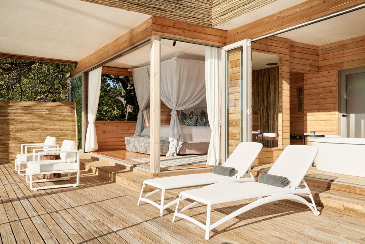 Featured image for Island Lodge: Luxury Treehouse Suites in Zimbabwe