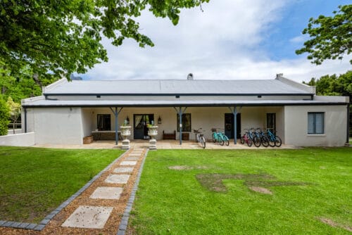 Exceptional Country Home in Exclusive Location